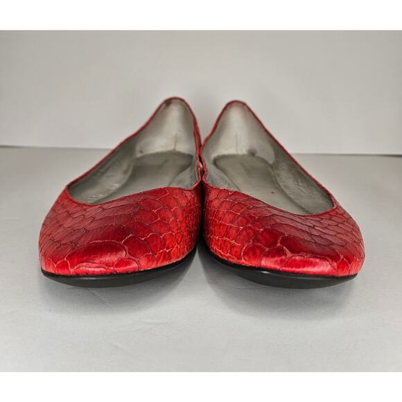 Banana Republic Red Leather Snakeskin Slip On Ballet‎ Flats Size 6.5 - Picture 2 of 9